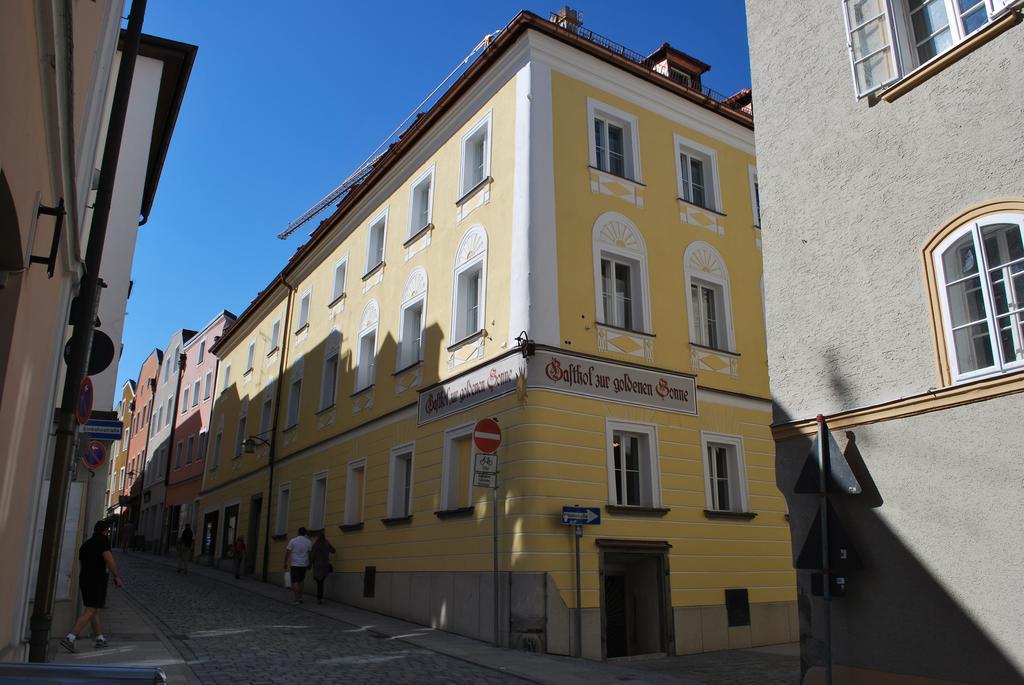 Gasthof Zur Goldenen Sonne Пасау Екстериор снимка